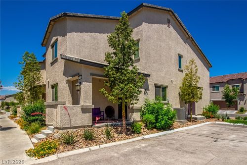 825 Star Estates Ave, North Las Vegas, NV, 89086-3013 | Card Image