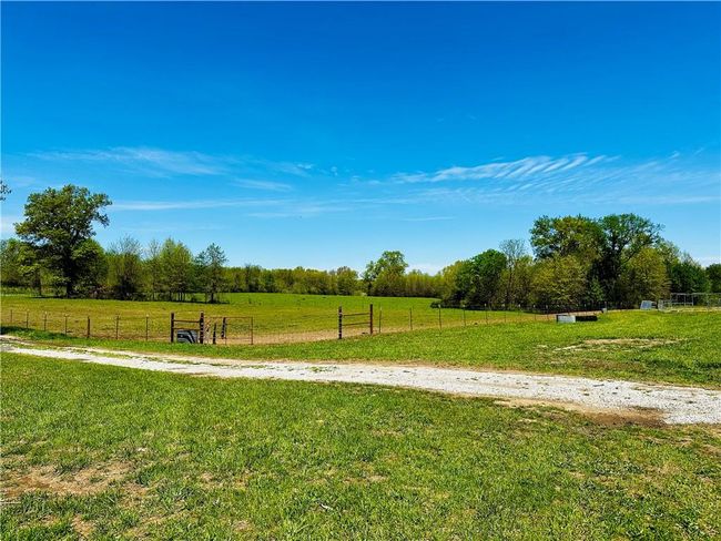 8889 Ne Highway 52, House other with 3 bedrooms, 1 bathrooms and null parking in Windsor MO | Image 45