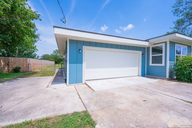 234 Gaiety Ln, House other with 3 bedrooms, 2 bathrooms and null parking in Kirby TX | Image 6