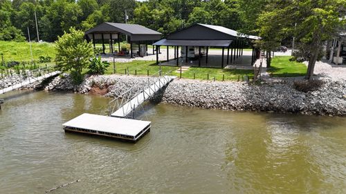 1434 S River Front Dr, Clifton, TN, 38425-3015 | Card Image