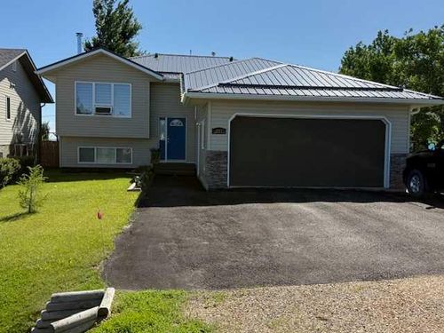 213 Main Street, Munson, AB, T0J2C0 | Card Image