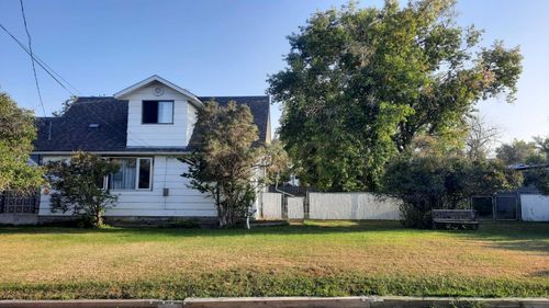 1111 2 Ave W, Drumheller, AB, T0J0Y2 | Card Image