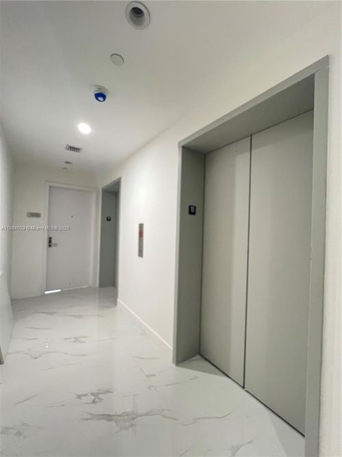 unit-1006-700 Ne 24th St, Miami, FL, 33137-5502 | Card Image