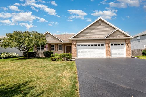 313 W Burlington Dr, Maple Park, IL, 60151-9194 | Card Image