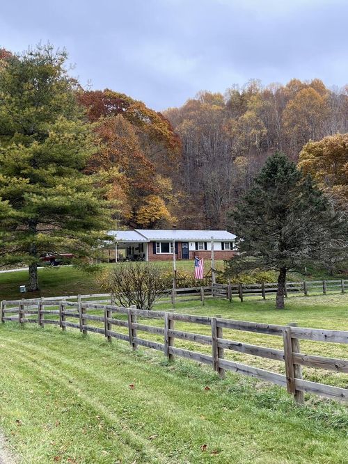 94 Rugby Rd., Mouth of Wilson, VA, 24363 | Card Image