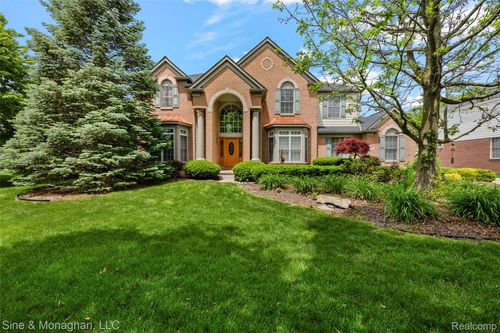 48322 Antique Rd, Canton, MI, 48187-5832 | Card Image