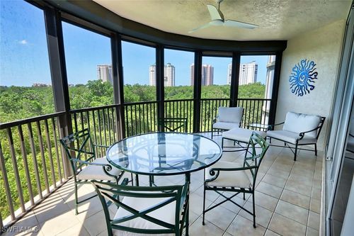 apt-301-8990 Bay Colony Dr, NAPLES, FL, 34108-6703 | Card Image