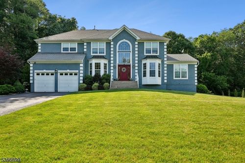 4 Emily Rd, Manalapan, NJ, 07726-1665 | Card Image