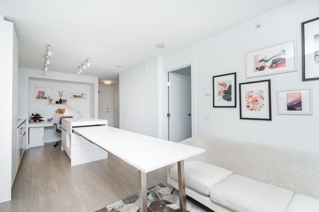 2810 - 908 Quayside Dr, Condo with 1 bedrooms, 1 bathrooms and 1 parking in New Westminster BC | Image 15