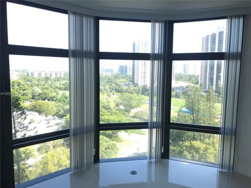 803-20100 W Country Club Dr, Aventura, FL, 33180 | Card Image