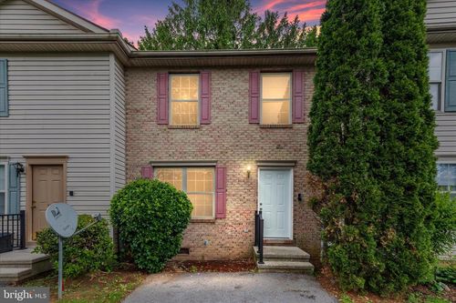 33 Dorothy Ct, Inwood, WV, 25428-4906 | Card Image