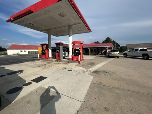 2461 Six Mile Board Rd, Belvidere, TN, 37306-2410 | Card Image