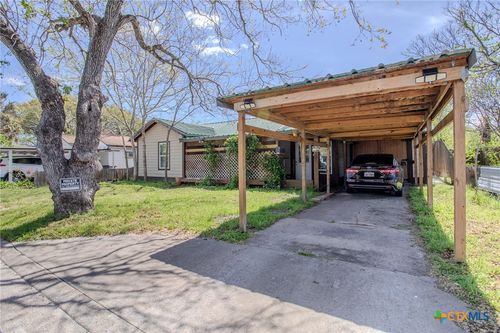 2203 Trinity St, Victoria, TX, 77901-5726 | Card Image