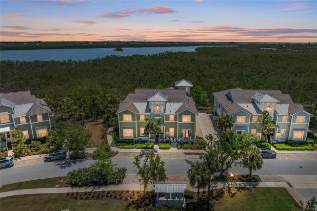 UNIT-201 - 241 Sapphire Lake Dr, Condo with 3 bedrooms, 3 bathrooms and null parking in Bradenton FL | Image 4