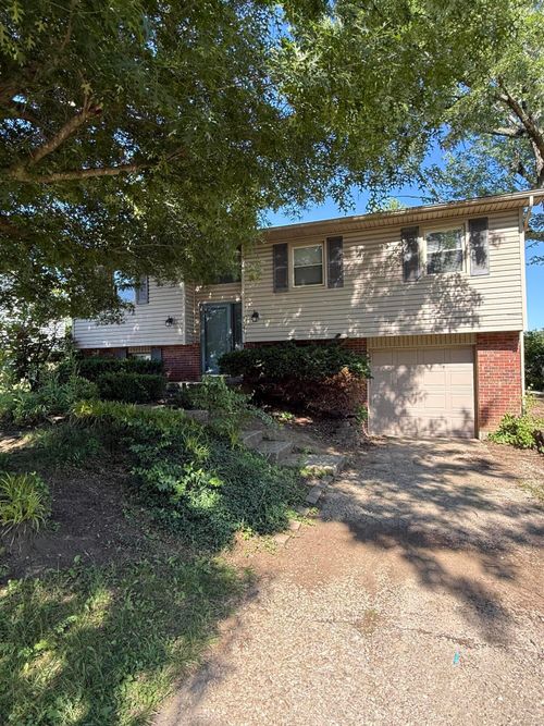 3545 Sundart Dr, Lexington, KY, 40517-3587 | Card Image