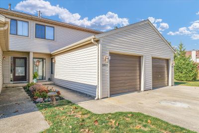 0 - 2003 Sunview Drive, Condo with 2 bedrooms, 1 bathrooms and 1 parking in Champaign IL | Image 2