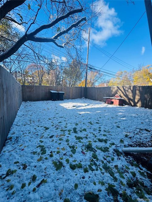 7417 Hanover St, Detroit, MI, 48206-2649 | Card Image