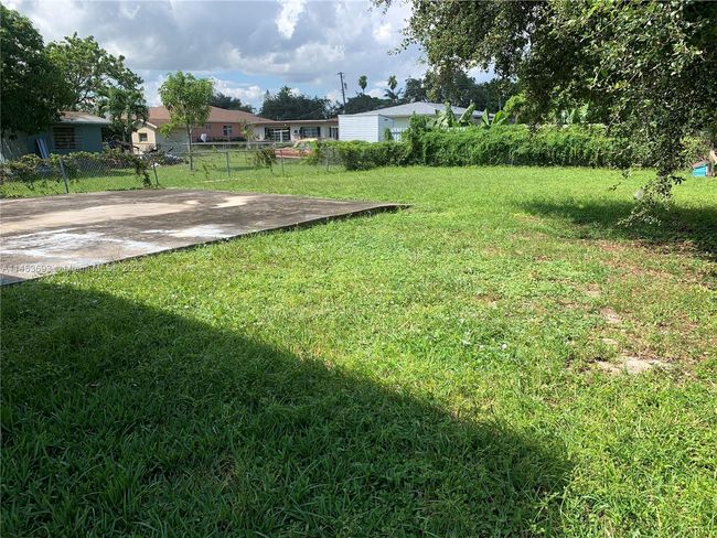 0 - 4501 Sw 25th St, House other with 3 bedrooms, 2 bathrooms and null parking in West Park FL | Image 4