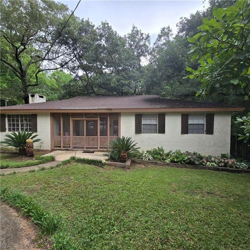 8300 Lake Ponchartrain Dr, Theodore, AL, 36582-5034 | Card Image