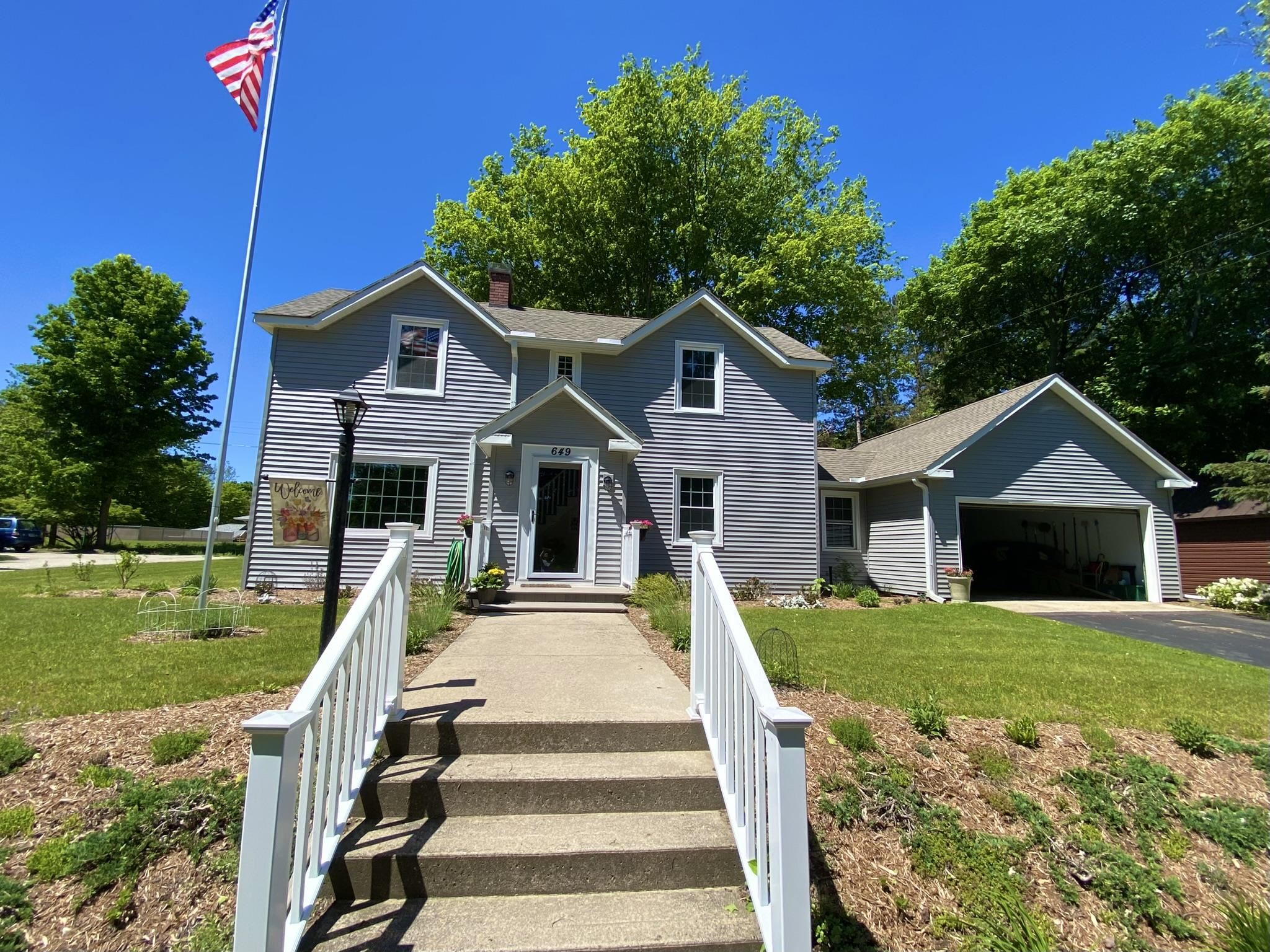 Crystal Ave, Frankfort, MI 49635