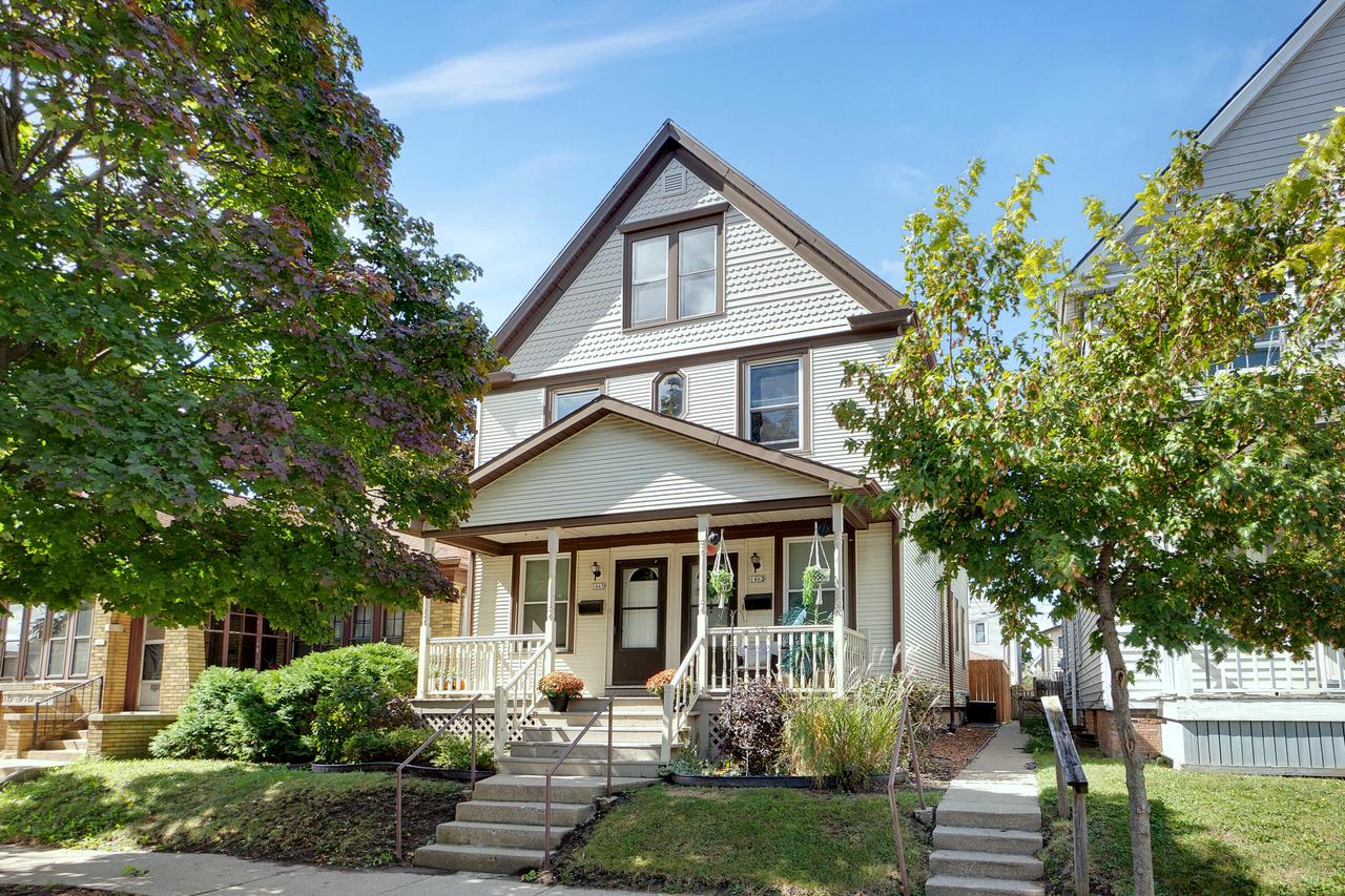 71st St, Milwaukee, WI 53214