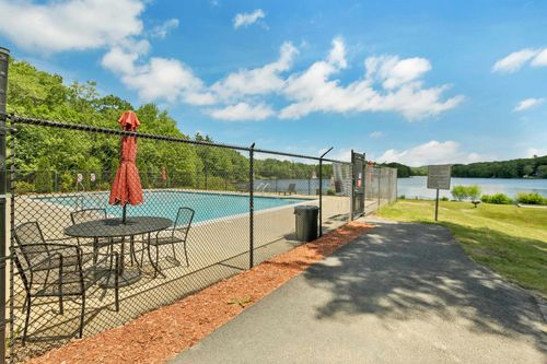 8 New London Dr, Center Barnstead, NH, 03225-3026 | Card Image