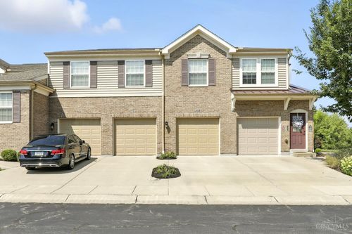 8001 Oakbridge Way, Cincinnati, OH, 45248-1224 | Card Image