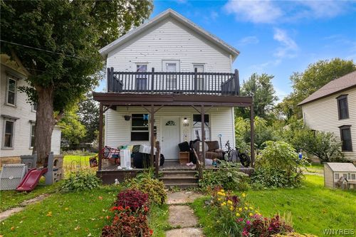 120 Chestnut St, Gowanda, NY, 14070-1404 | Card Image