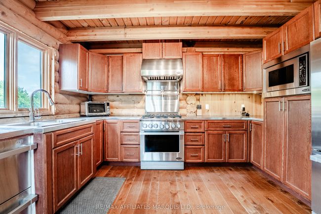 19799 County Rd, House other with 4 bedrooms, 3 bathrooms and 15 parking in Dunvegan ON | Image 5