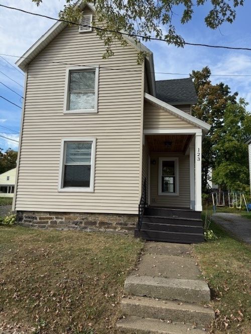 123 Sterling St, Corning, NY, 14830-1826 | Card Image