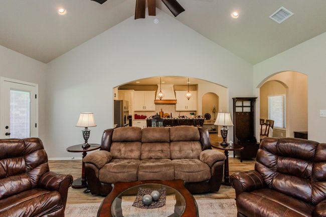 214 Wildcat St, House other with 4 bedrooms, 3 bathrooms and null parking in Wolfforth TX | Image 10