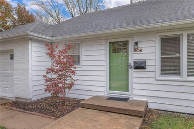 908 S Windsor Street, House other with 3 bedrooms, 1 bathrooms and null parking in Olathe KS | Image 3