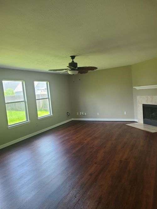 1411 Heath Cote Ln, Houston, TX, 77073-6255 | Card Image