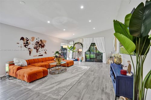 6188 Pine Tree Ln, Tamarac, FL, 33319-8130 | Card Image