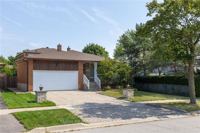 355 Michelle Row, House other with 4 bedrooms, 2 bathrooms and 6 parking in Mississauga ON | Image 1