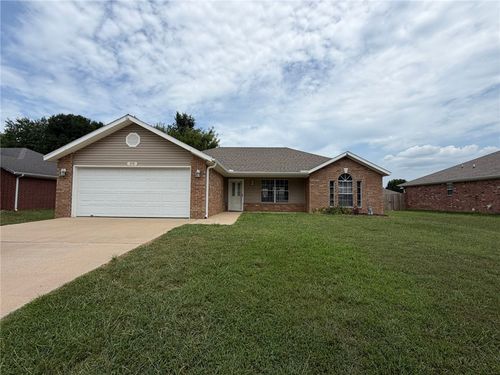 550 Walker St, Centerton, AR, 72719-9647 | Card Image