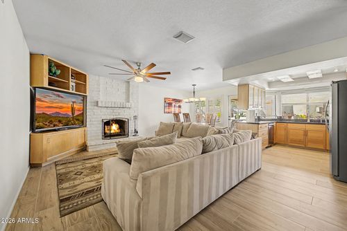 5002 E Le Marche Ave, Scottsdale, AZ, 85254-1665 | Card Image