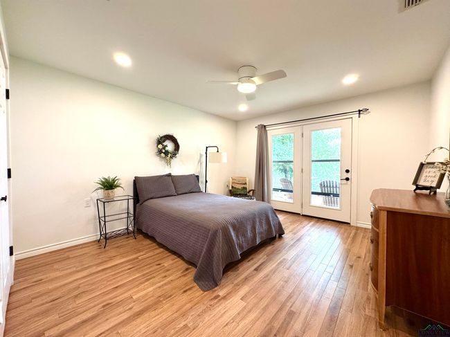2012 W Lake Dr, House other with 3 bedrooms, 2 bathrooms and null parking in Gladewater TX | Image 20