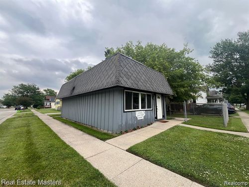 730 15th St, Port Huron, MI, 48060-5064 | Card Image