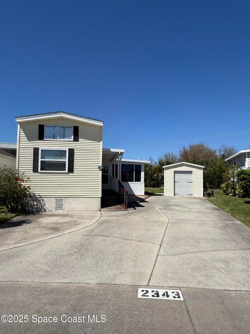 13-2343 Shuttle Cir, TITUSVILLE, FL, 32796-3932 | Card Image