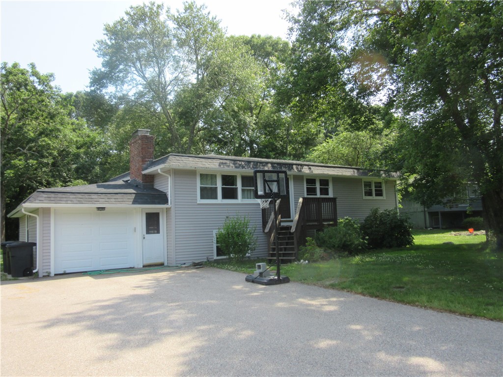Indian Trl, Saunderstown, RI 02874