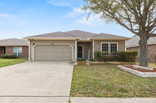 12421 Hunters Mill Trl, Burleson, TX, 76028-0235 | Card Image