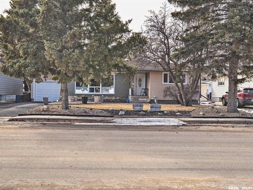 1109 King Street, Rosetown, SK, S0L2V0 | Card Image