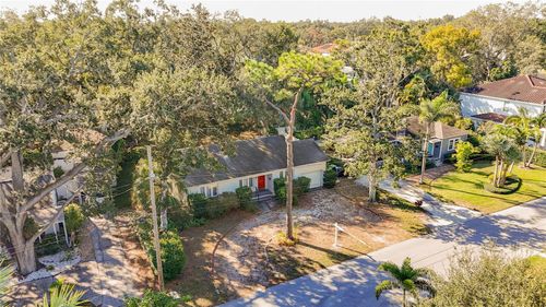 3120 W Coachman Ave, TAMPA, FL, 33611-2902 | Card Image