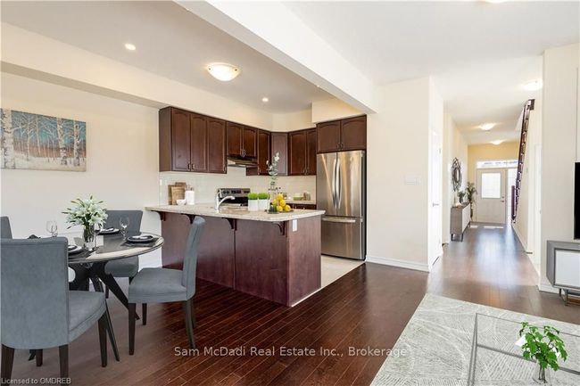 1 - 515 Garner Rd W, House attached with 3 bedrooms, 2 bathrooms and 1 parking in Ancaster ON | Image 5