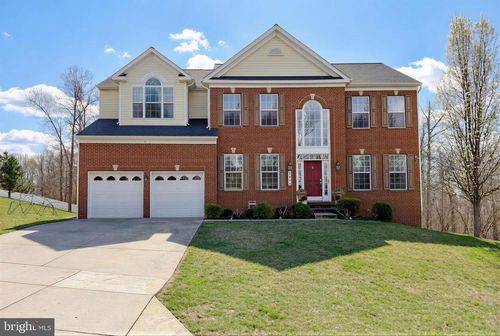 2810 Pumpkin St, Clinton, MD, 20735-1058 | Card Image