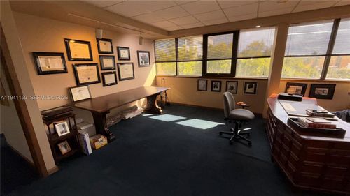 4-sw-corner-800 Se 3rd Ave, Fort Lauderdale, FL, 33316-1152 | Card Image