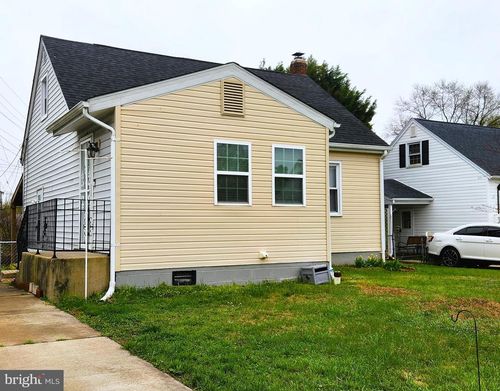 3207 Bryant Ave, HALETHORPE, MD, 21227-1802 | Card Image