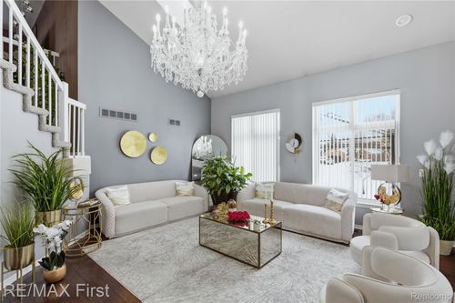 48767 Brittany Parc Dr, Macomb, MI, 48044-2121 | Card Image