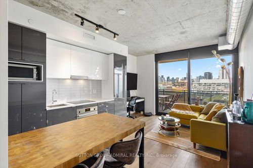 805-21 Lawren Harris Sq, Toronto, ON, M5A0T4 | Card Image